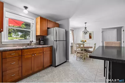 5 Beatrice Drive, North Haven, CT 06473 - Photo 9