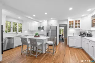 46 Fernwood Dr, Stamford, CT 06903 - Photo 9