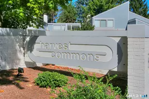 104 Harvest Cmns, Westport, CT 06880 - Photo 31