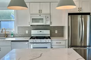 11 Tuller Rd, Fairfield, CT 06825 - Photo 5