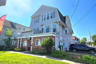 233 White St, Hartford, CT 06114 - Photo 1