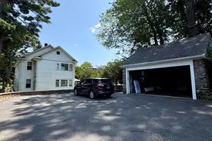 332 Robbins St, Waterbury, CT 06708 - Photo 25