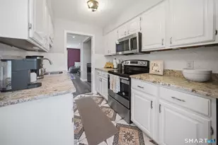 9 Braintree Ct, Suffield, CT 06078 - Photo 5