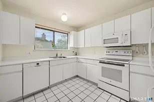 2435 Bedford St, Stamford, CT 06905 - Photo 5