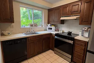 35 Harbour Village, Branford, CT 06405 - Photo 11