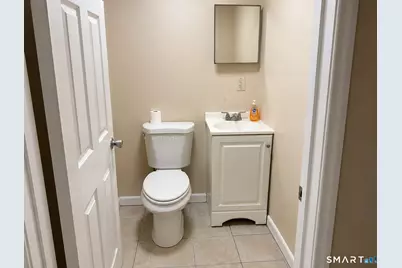 13 Armstrong Place, Bridgeport, CT 06608 - Photo 9