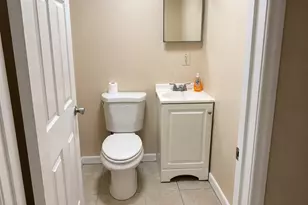 13 Armstrong Pl, Bridgeport, CT 06608 - Photo 9