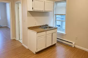 13 Armstrong Pl, Bridgeport, CT 06608 - Photo 5