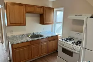 13 Armstrong Pl, Bridgeport, CT 06608 - Photo 17