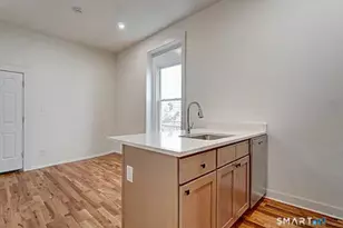 522 Elm St, New Haven, CT 06511 - Photo 3