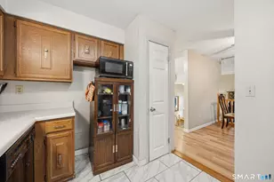 323 Dunfey Ln, Windsor, CT 06095 - Photo 11