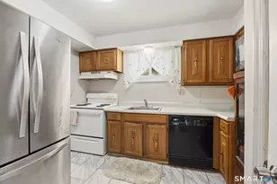 323 Dunfey Ln, Windsor, CT 06095 - Photo 9
