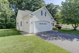 29 Cheney Ln, Manchester, CT 06040 - Photo 3