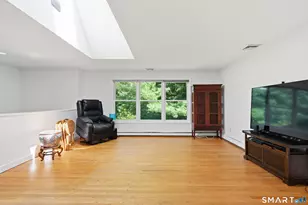 8 Old Bridge Rd W, New Fairfield, CT 06812 - Photo 11