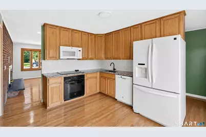 105 Bear Paw Road, Bridgeport, CT 06606 - Photo 15