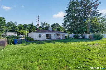 105 Bear Paw Road, Bridgeport, CT 06606 - Photo 3