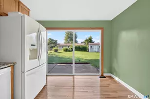 105 Bear Paw Rd, Bridgeport, CT 06606 - Photo 13