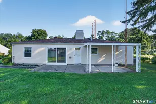 105 Bear Paw Rd, Bridgeport, CT 06606 - Photo 7