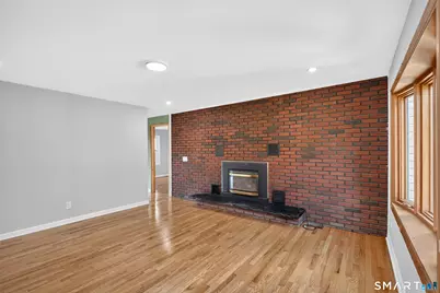 105 Bear Paw Road, Bridgeport, CT 06606 - Photo 11