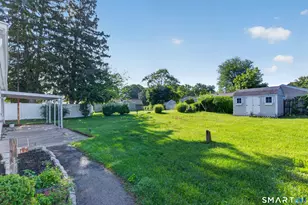 105 Bear Paw Rd, Bridgeport, CT 06606 - Photo 5
