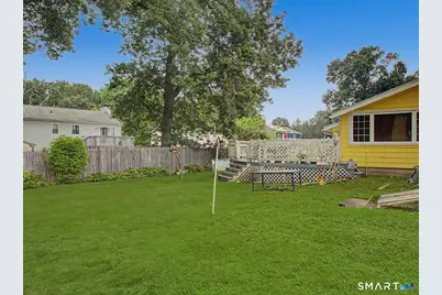 142 Travis Drive, Bridgeport, CT 06606 - Photo 29
