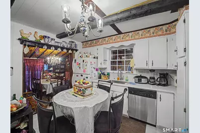 142 Travis Drive, Bridgeport, CT 06606 - Photo 9