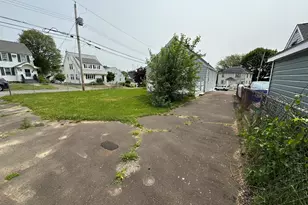 11 Colony St, Stratford, CT 06615 - Photo 5