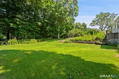 24 Crestdale Drive, Danbury, CT 06811 - Photo 29
