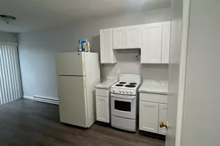 4 Warwick St, New Haven, CT 06513 - Photo 1