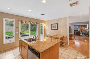 12 Mountain Farms Rd, West Hartford, CT 06117 - Photo 9