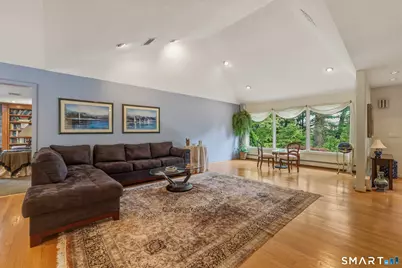 12 Mountain Farms Road, West Hartford, CT 06117 - Photo 5