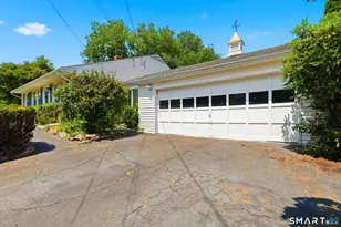 110 Ruby Ln, Stratford, CT 06614 - Photo 3