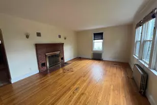 7 Babcock St, Stonington, CT 06379 - Photo 9