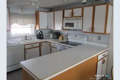 49 Shoreline Drive #49, Stratford, CT 06615 - Photo 5