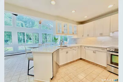3 Susan Court, Norwalk, CT 06851 - Photo 7