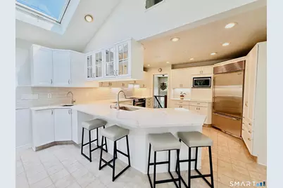 3 Susan Court, Norwalk, CT 06851 - Photo 9