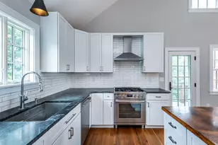 21 Hemlock Rd, Roxbury, CT 06783 - Photo 7