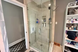 802 Bunker Hill Ave, Waterbury, CT 06708 - Photo 11