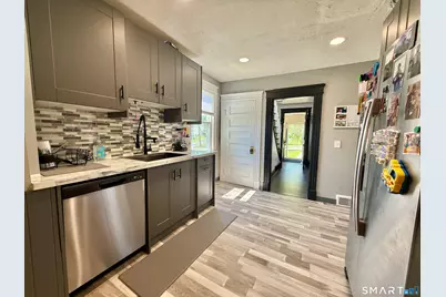 802 Bunker Hill Avenue, Waterbury, CT 06708 - Photo 7