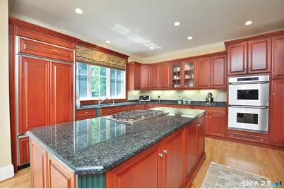 6 Larkins Way, Farmington, CT 06032 - Photo 9