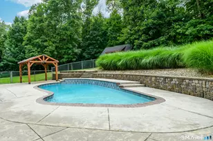18 Hillside Dr, Ellington, CT 06029 - Photo 7