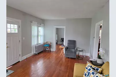 40 Englewood Avenue, Bloomfield, CT 06002 - Photo 11