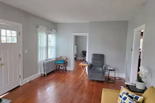 40 Englewood Ave, Bloomfield, CT 06002 - Photo 11