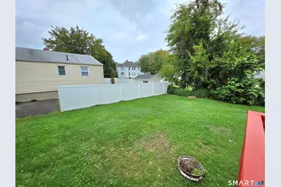 40 Englewood Avenue, Bloomfield, CT 06002 - Photo 21