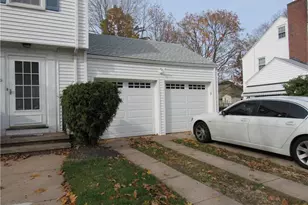 36 Rochford Ave, Hamden, CT 06514 - Photo 3
