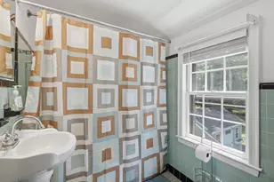 2409 Albany Ave, West Hartford, CT 06117 - Photo 19