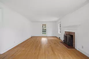 2409 Albany Ave, West Hartford, CT 06117 - Photo 9
