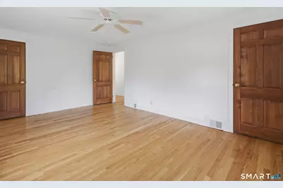 2409 Albany Avenue, West Hartford, CT 06117 - Photo 17