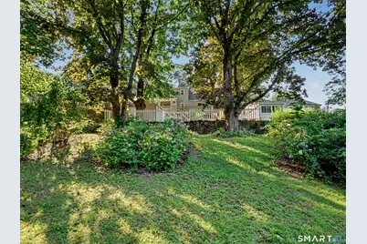 555 Lakeside Drive, Bridgeport, CT 06606 - Photo 23