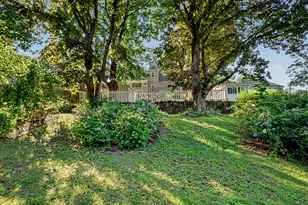 555 Lakeside Dr, Bridgeport, CT 06606 - Photo 23
